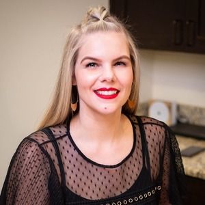 Meet your Posher, Danielle